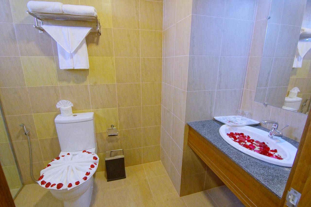 Sanctuary Hotel Mandalay Luaran gambar
