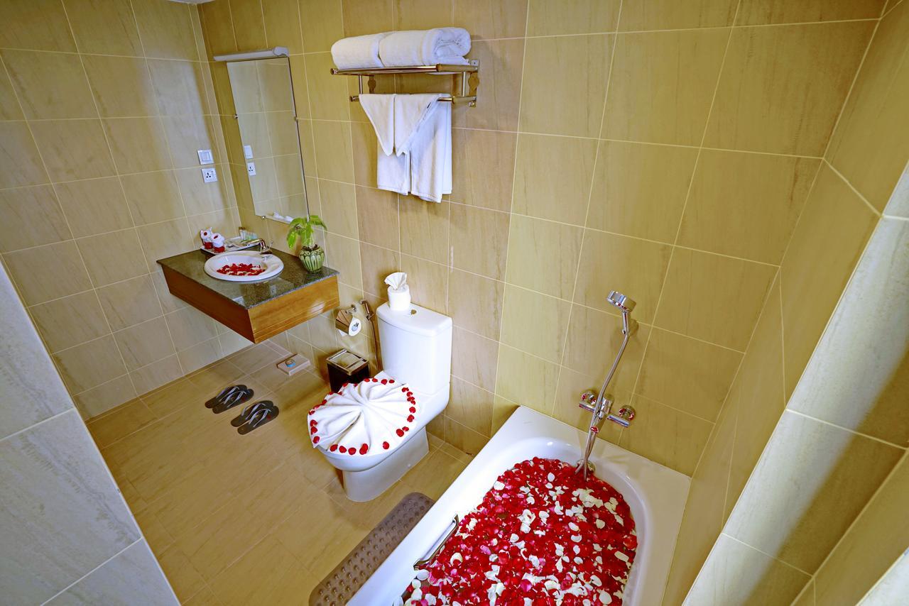 Sanctuary Hotel Mandalay Luaran gambar