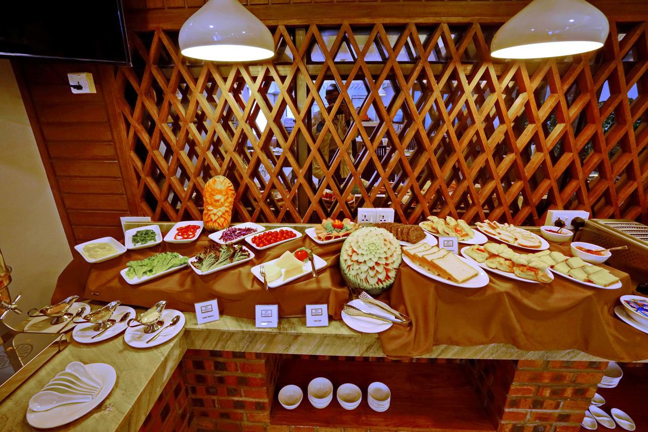 Sanctuary Hotel Mandalay Luaran gambar