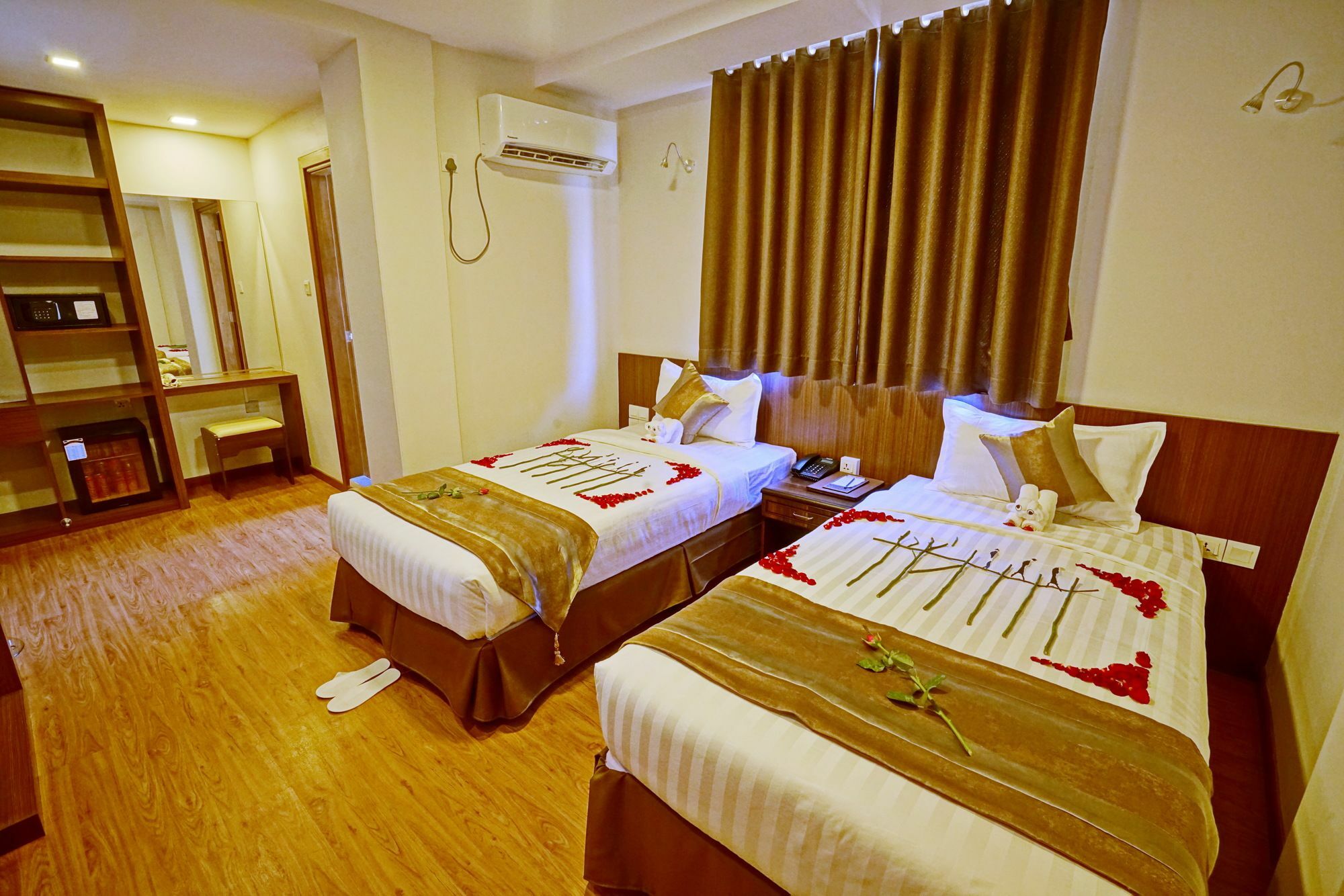 Sanctuary Hotel Mandalay Luaran gambar